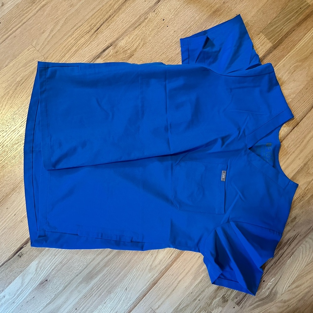 Men’s Figs 3 pocket Royal Blue Scrub Top